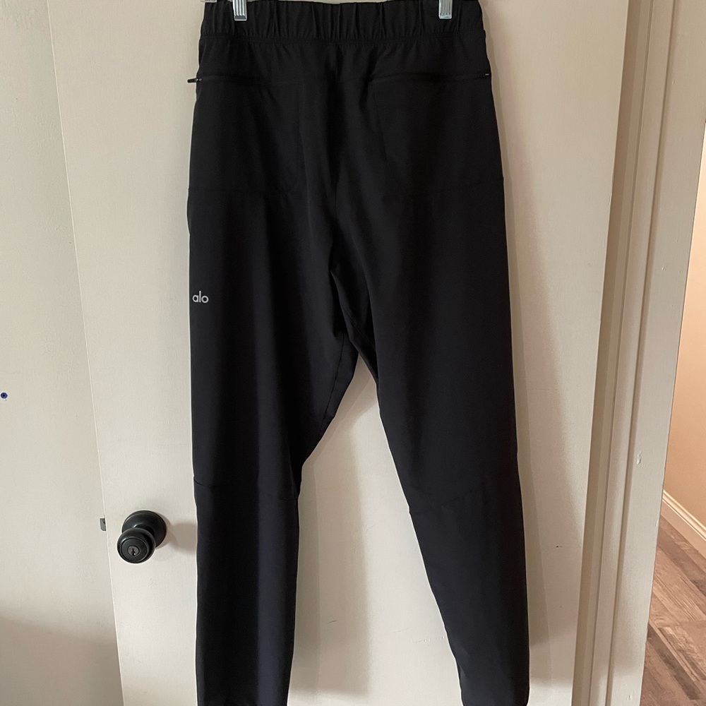 ALO Yoga Men’s Jogger Pants